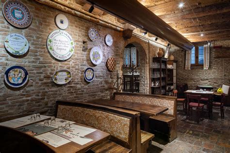 THE 10 BEST Restaurants in Santarcangelo di。